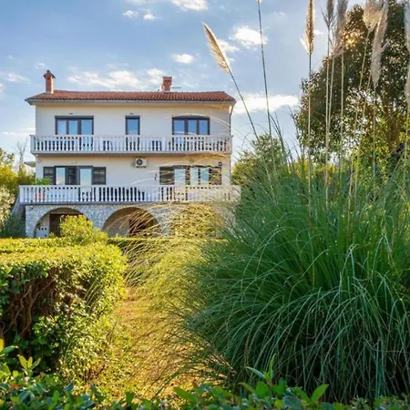 Relaxing Kacic - Close To Nature & Sea